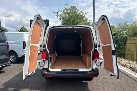 PF73XRG Volkswagen Transporter 2.0 TDI 150 Startline Van Thumbnail #32