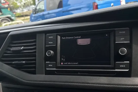 PF73XRG Volkswagen Transporter 2.0 TDI 150 Startline Van Thumbnail #37
