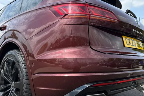 8 of 55 for Volkswagen Touareg 3.0 V6 TDI 4Motion Black Edition 5dr Tip Auto **FACTORY TOWBAR**