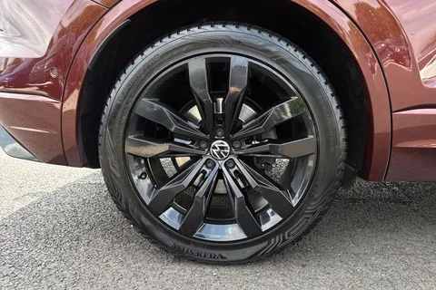 12 of 55 for Volkswagen Touareg 3.0 V6 TDI 4Motion Black Edition 5dr Tip Auto **FACTORY TOWBAR**