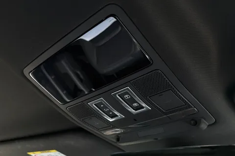 KW74HHU Land Rover Defender 110 3.0 D350 X-Dynamic HSE 5dr Thumbnail #25