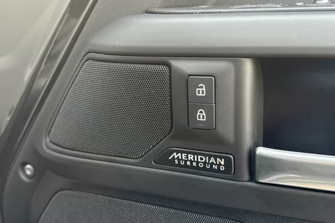 KW74YYM Land Rover Defender 110 3.0 D350 X-Dynamic HSE 5dr Thumbnail #26