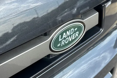 KW74YYM Land Rover Defender 110 3.0 D350 X-Dynamic HSE 5dr Thumbnail #32