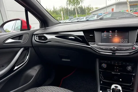 J15MGU Vauxhall Astra 1.6 CDTi BlueInjection SRi VX Line Hatchback 5dr Diesel Manual Euro 6 (s/s) (136 ps) Thumbnail #16