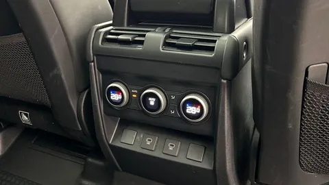 KT74UPH Land Rover Defender 110 3.0 D350 X-Dynamic HSE 5dr Thumbnail #19
