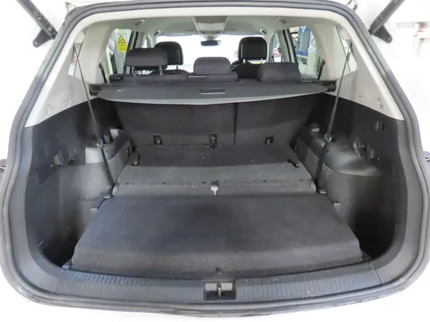 RE23UVD Volkswagen Tiguan Allspace 1.5 TSI Life DSG Euro 6 (s/s) 5dr Thumbnail #13