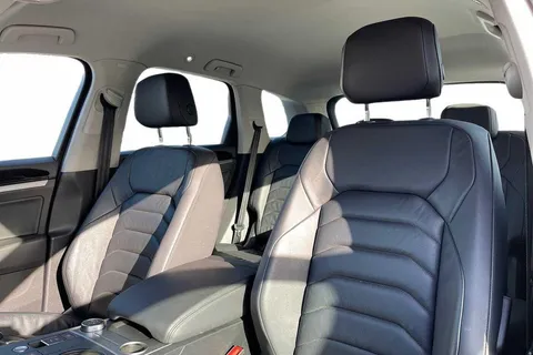 11 of 51 for Volkswagen Touareg 3.0TDI (231ps) SEL 4Motion 5dr ⭐Heated Front Seats⭐
