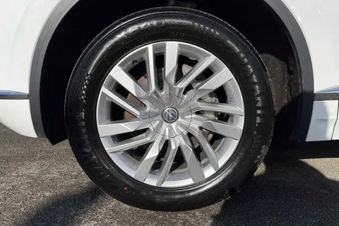 23 of 51 for Volkswagen Touareg 3.0TDI (231ps) SEL 4Motion 5dr ⭐Heated Front Seats⭐