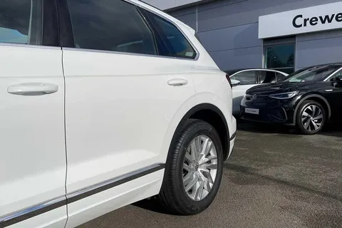 45 of 51 for Volkswagen Touareg 3.0TDI (231ps) SEL 4Motion 5dr ⭐Heated Front Seats⭐