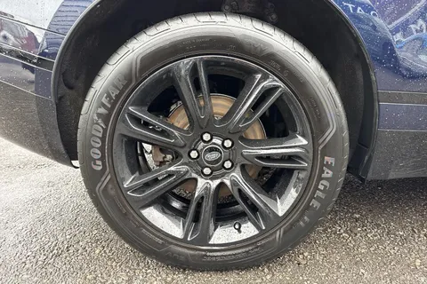9 of 47 for LAND ROVER RANGE ROVER VELAR 2.0 D200 Edition 5dr Auto