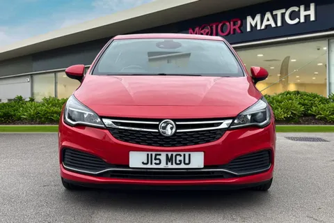 6 of 39 for Vauxhall Astra 1.6 CDTi BlueInjection SRi VX Line Hatchback 5dr Diesel Manual Euro 6 (s/s) (136 ps)