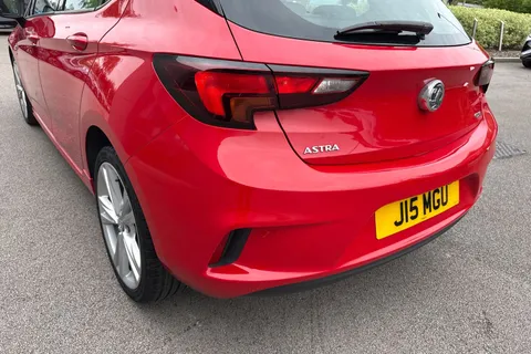8 of 39 for Vauxhall Astra 1.6 CDTi BlueInjection SRi VX Line Hatchback 5dr Diesel Manual Euro 6 (s/s) (136 ps)