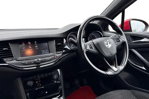 18 of 39 for Vauxhall Astra 1.6 CDTi BlueInjection SRi VX Line Hatchback 5dr Diesel Manual Euro 6 (s/s) (136 ps)
