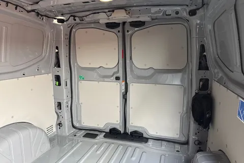 KR26FZZ Volkswagen E-Transporter 136PS 100kW 65kWh Commerce Plus Van Auto Thumbnail #19