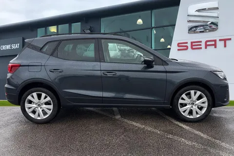SEAT Arona 1.0 TSI FR First Edition Euro 6 (s/s) 5dr Thumbnail #4