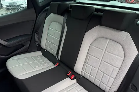 SEAT Arona 1.0 TSI FR First Edition Euro 6 (s/s) 5dr Thumbnail #14