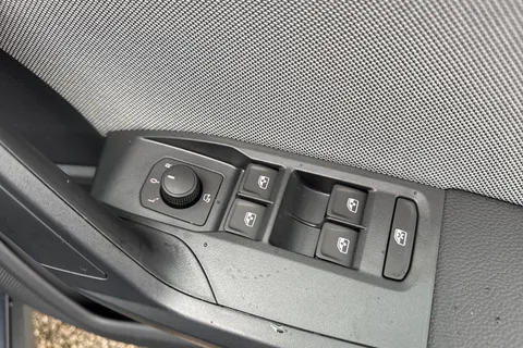 SEAT Arona 1.0 TSI FR First Edition Euro 6 (s/s) 5dr Thumbnail #18