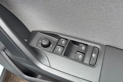 SEAT Arona 1.0 TSI FR First Edition DSG Euro 6 (s/s) 5dr Thumbnail #15