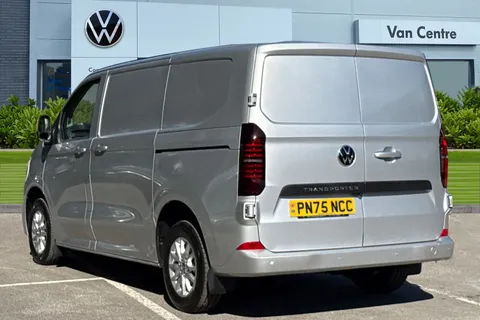 PN75NCC Volkswagen Transporter 2.0 TDI 110 Commerce Pro Van Thumbnail #2