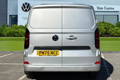 PN75NCC Volkswagen Transporter 2.0 TDI 110 Commerce Pro Van Thumbnail #4