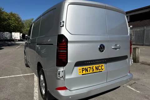 PN75NCC Volkswagen Transporter 2.0 TDI 110 Commerce Pro Van Thumbnail #7