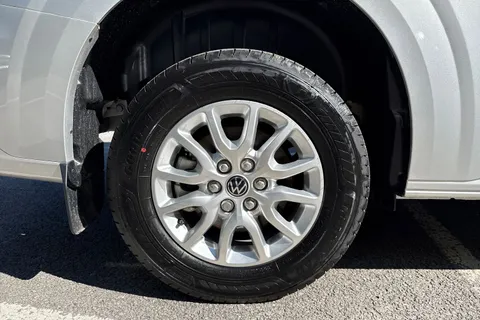PN75NCC Volkswagen Transporter 2.0 TDI 110 Commerce Pro Van Thumbnail #10