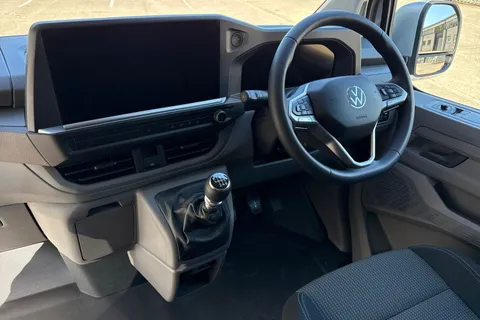 PN75NCC Volkswagen Transporter 2.0 TDI 110 Commerce Pro Van Thumbnail #17