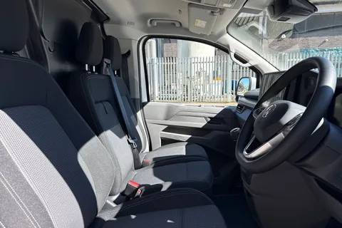 PN75NCC Volkswagen Transporter 2.0 TDI 110 Commerce Pro Van Thumbnail #23