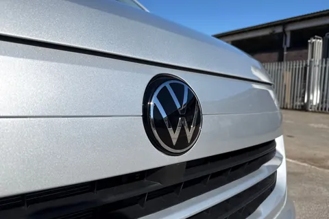 PN75NCC Volkswagen Transporter 2.0 TDI 110 Commerce Pro Van Thumbnail #26