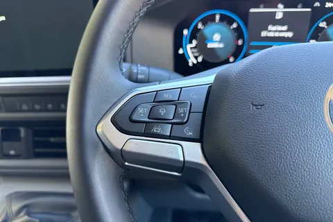 PN75NCC Volkswagen Transporter 2.0 TDI 110 Commerce Pro Van Thumbnail #36