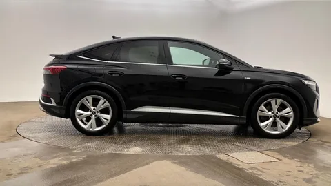 BJ72ZXD Audi Q4 e-tron Q4 Sportback S line 50 e-tron quattro 220,00 kW Thumbnail #4