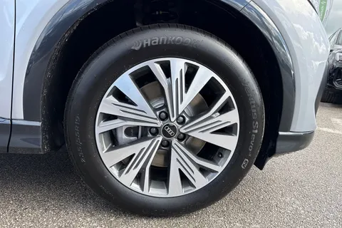 9 of 56 for Audi Q4 e-tron 40 Sport SUV 5dr Electric Auto 63kWh (204 ps)