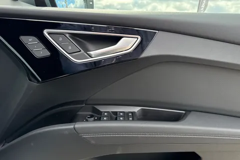 20 of 56 for Audi Q4 e-tron 40 Sport SUV 5dr Electric Auto 63kWh (204 ps)