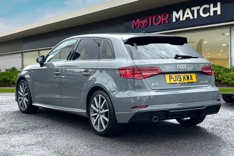 PJ19KWA Audi A3 1.6 TDI 30 Black Edition Sportback Euro 6 (s/s) 5dr Thumbnail #3