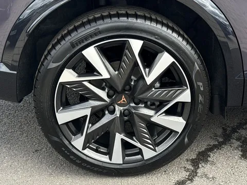 23 of 39 for CUPRA Formentor 1.5 eTSI V2 DSG Euro 6 (s/s) 5dr