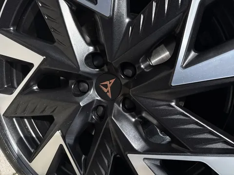 26 of 39 for CUPRA Formentor 1.5 eTSI V2 DSG Euro 6 (s/s) 5dr