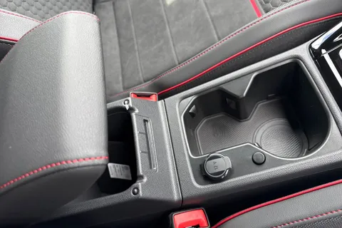 Volkswagen Golf 2.0 TSI GTI Clubsport DSG Euro 6 (s/s) 5dr Thumbnail #38