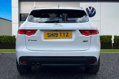 SH19TTZ Jaguar F-Pace 2.0 D180 R-Sport Auto AWD Euro 6 (s/s) 5dr Thumbnail #5