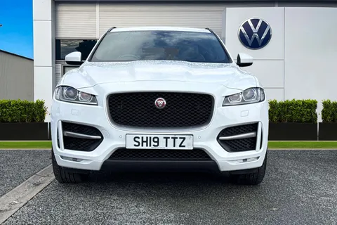 SH19TTZ Jaguar F-Pace 2.0 D180 R-Sport Auto AWD Euro 6 (s/s) 5dr Thumbnail #7