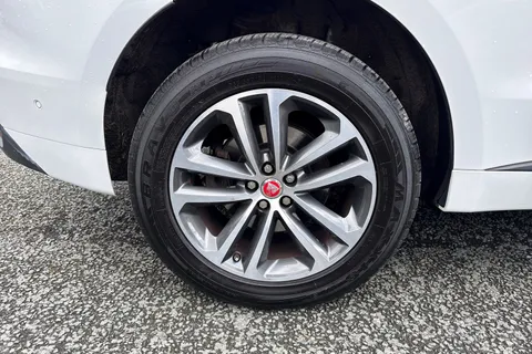 SH19TTZ Jaguar F-Pace 2.0 D180 R-Sport Auto AWD Euro 6 (s/s) 5dr Thumbnail #13