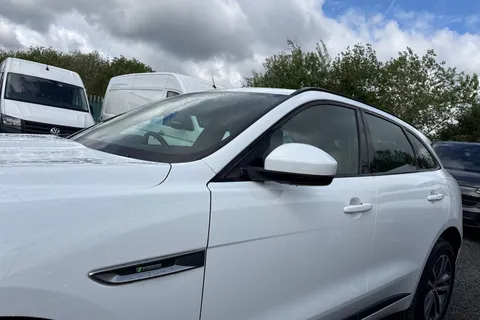SH19TTZ Jaguar F-Pace 2.0 D180 R-Sport Auto AWD Euro 6 (s/s) 5dr Thumbnail #27