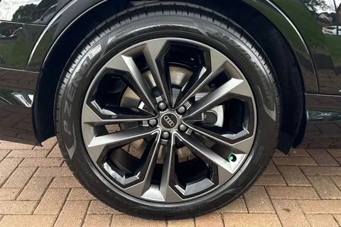 Audi Q7 3.0 TDI V6 Black Edition Tiptronic quattro Euro 6 (s/s) 5dr Thumbnail #10