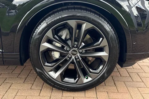 Audi Q7 3.0 TDI V6 Black Edition Tiptronic quattro Euro 6 (s/s) 5dr Thumbnail #11