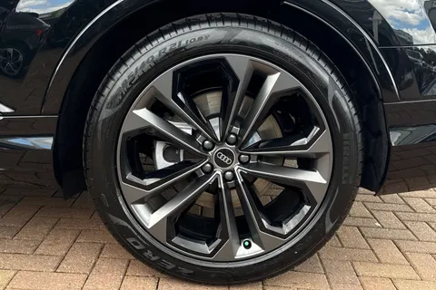 Audi Q7 3.0 TDI V6 Black Edition Tiptronic quattro Euro 6 (s/s) 5dr Thumbnail #13