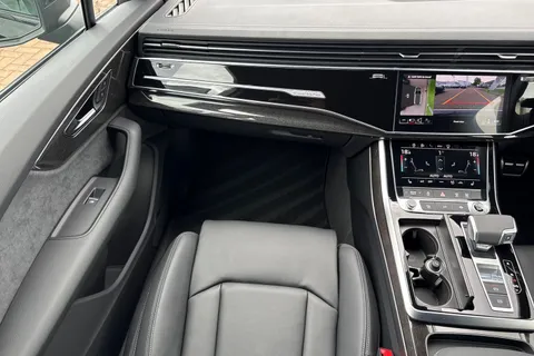 Audi Q7 3.0 TDI V6 Black Edition Tiptronic quattro Euro 6 (s/s) 5dr Thumbnail #20