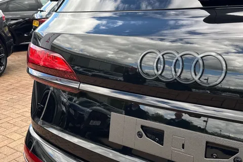 Audi Q7 3.0 TDI V6 Black Edition Tiptronic quattro Euro 6 (s/s) 5dr Thumbnail #37