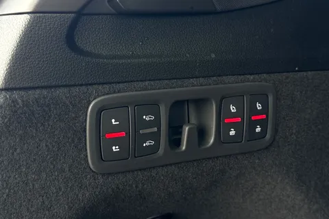Audi Q7 3.0 TDI V6 Black Edition Tiptronic quattro Euro 6 (s/s) 5dr Thumbnail #41