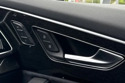 Audi Q7 3.0 TDI V6 Black Edition Tiptronic quattro Euro 6 (s/s) 5dr Thumbnail #60