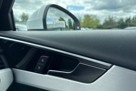 LM73HFD Audi A4 Avant Avant S line 35 TFSI 150 PS S tronic Thumbnail #22