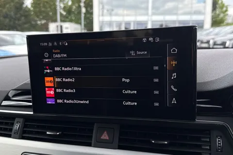 LM73HFD Audi A4 Avant Avant S line 35 TFSI 150 PS S tronic Thumbnail #37